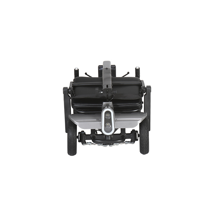 skuter elektryczny DDF100 złożony, widok frontu skuter elektryczny DDF100 złożony, mieści się w bagażniku samochodu osobowego, widok frontu