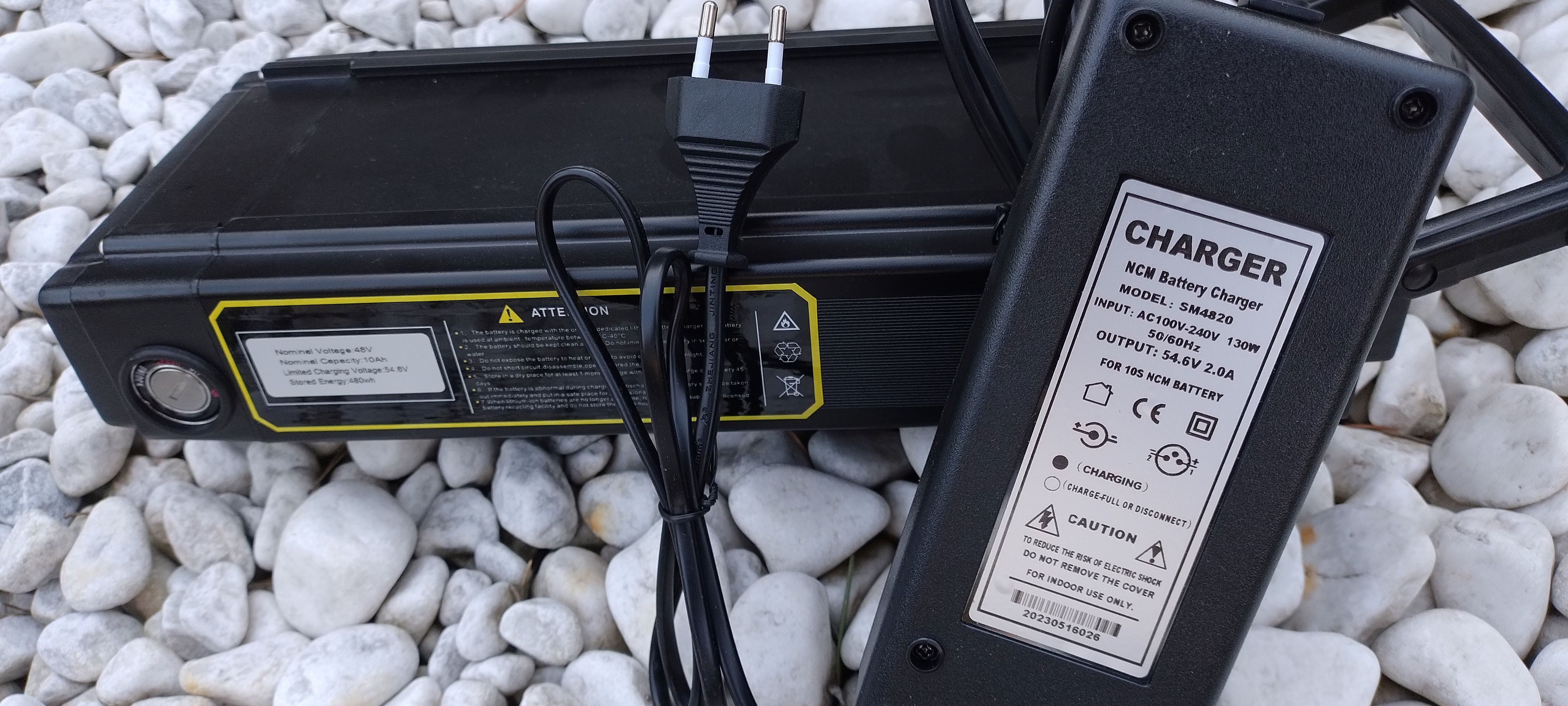 Skuter elektryczny DH0322 bateria z ładowarką Skuter elektryczny DH0322 bateria z ładowarką