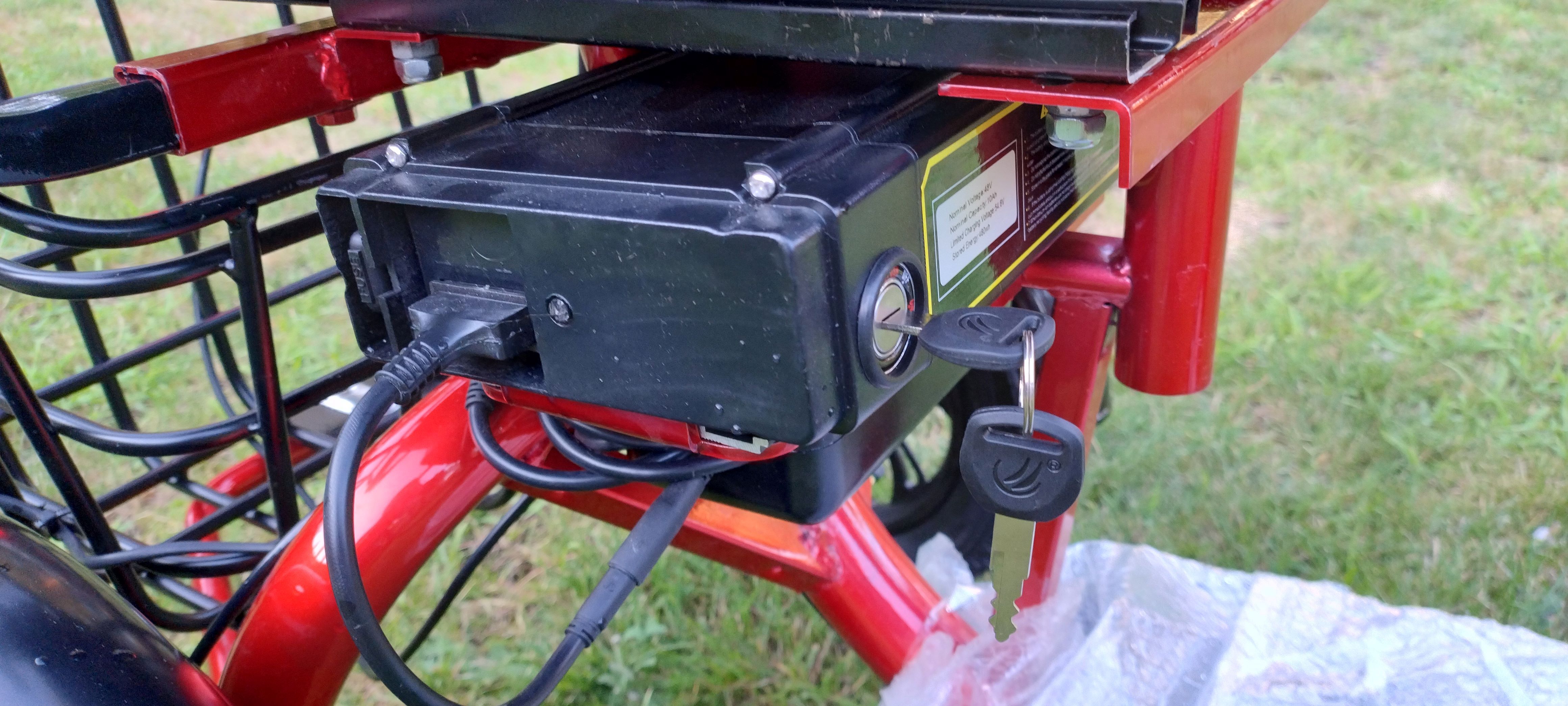 Skuter elektryczny DH0322 bateria ze stacyjką Skuter elektryczny DH0322 bateria ze stacyjką